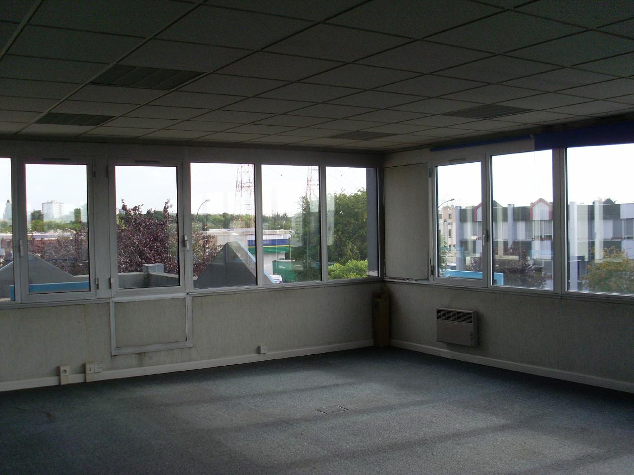 Bureau Massy 100m² Location bureau Massy Essonne OLBUR2206677 1